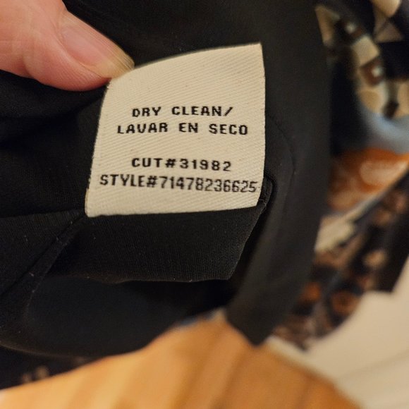 Silk dress - Picture 2 of 6